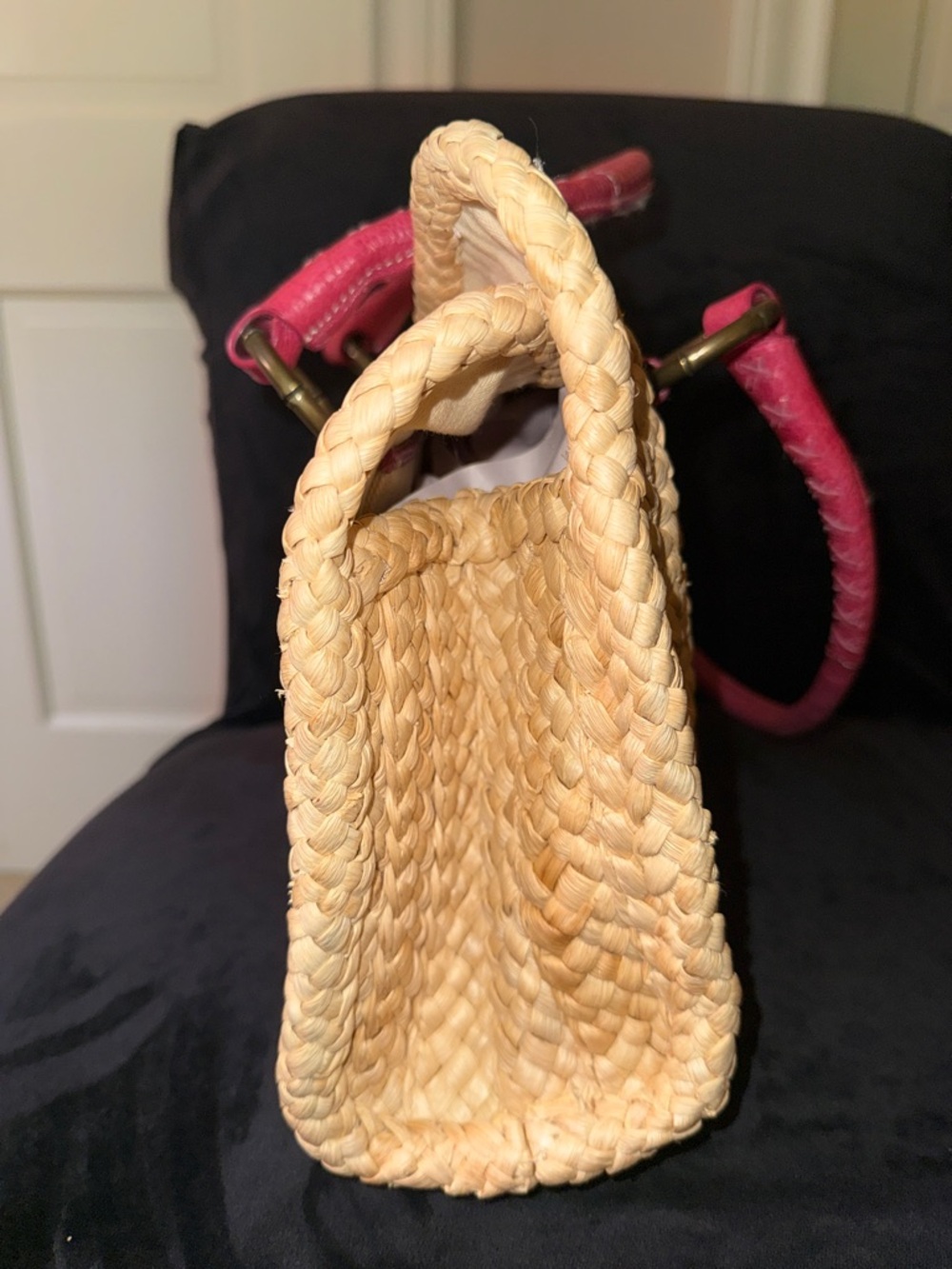 Tommy Bahama Straw Tote with Pink Leather Trim and Medallion - Picture 10 of 16